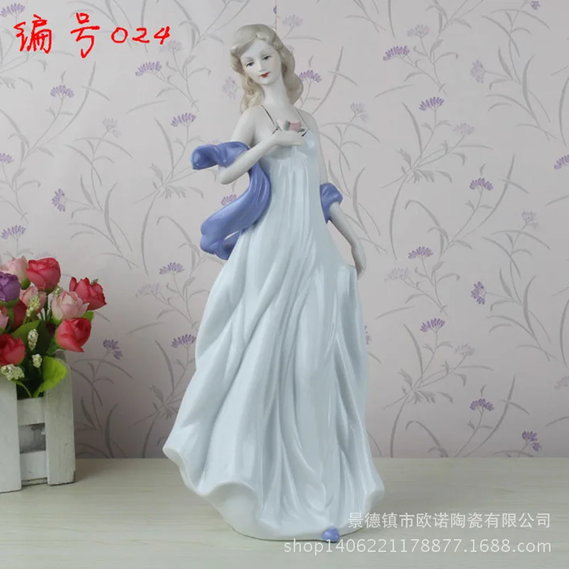 

Women's Ceramic Crafts Ornaments Violin Flowers Decoration European Western Female Characters Ornaments Gifts