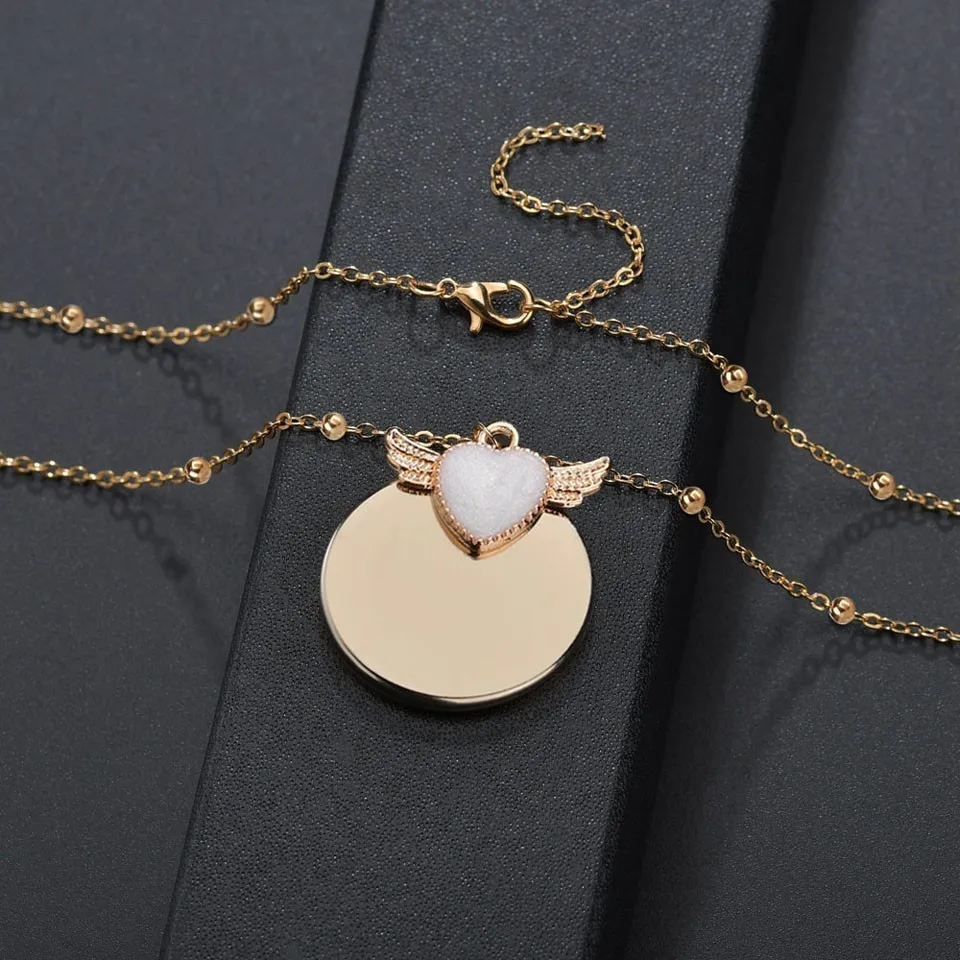 Новый милый стиль ожерелье Модные крылья сердце кулон Золотая короткая цепочка
