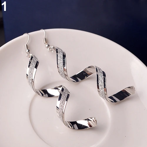 Женские модные серьги стразы закрученные спиральные длинные висячие на крючке в