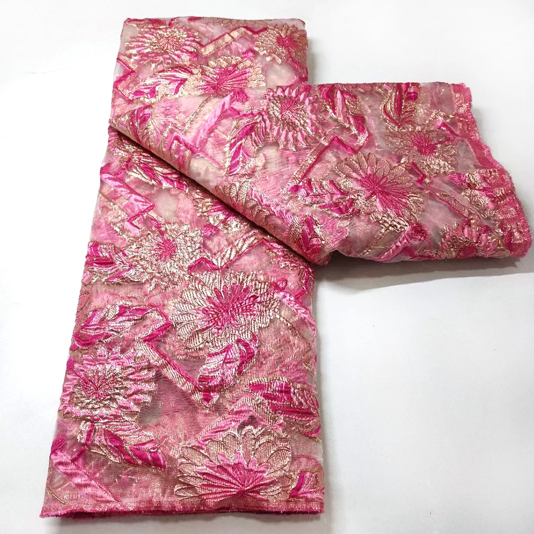 

Latest African Lace Fabric 2021 High Quality Embroidered French Nigerian Brocade Jacquard Lace Fabric for Party Dress AMH50821