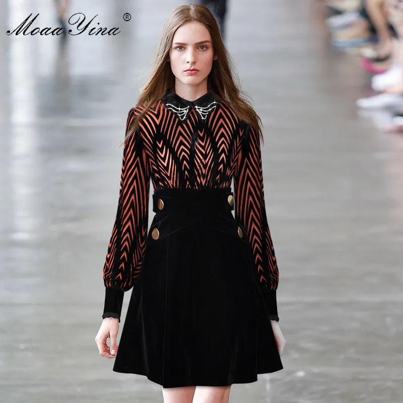 Платье женское весенне-осеннее с отложным воротником и рукавами-фонариками -