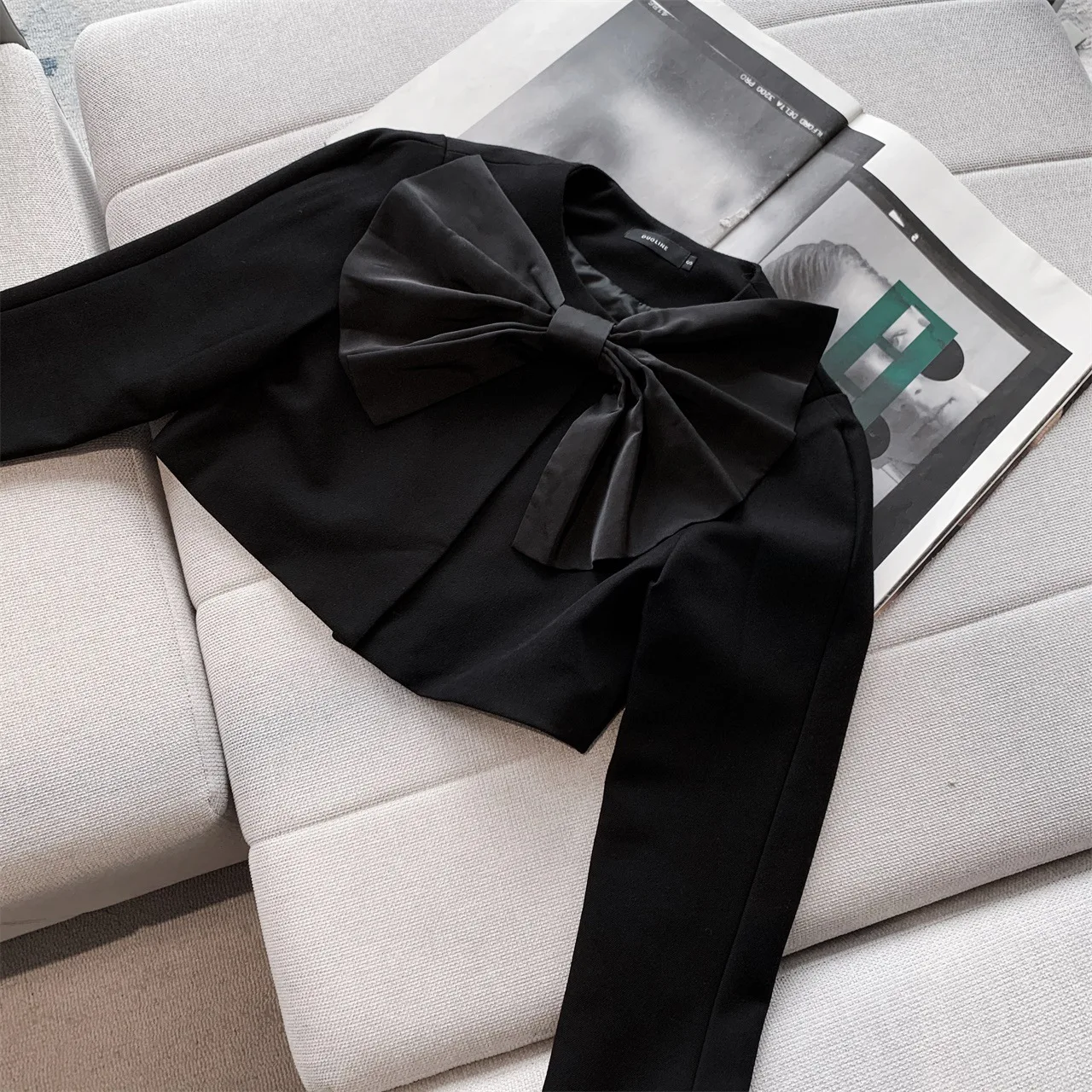 

TVVOVVIN Spring New Women Sweet Style Large Bow Short Top Korean Black Long Sleeve Loose All-match Coat WSLZ