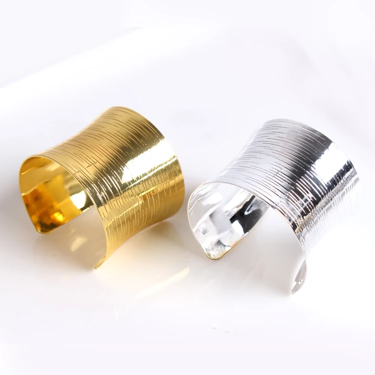 

10pcs Simple hotel golden metal napkin button napkin ring banquet western restaurant napkin ring cloth ring