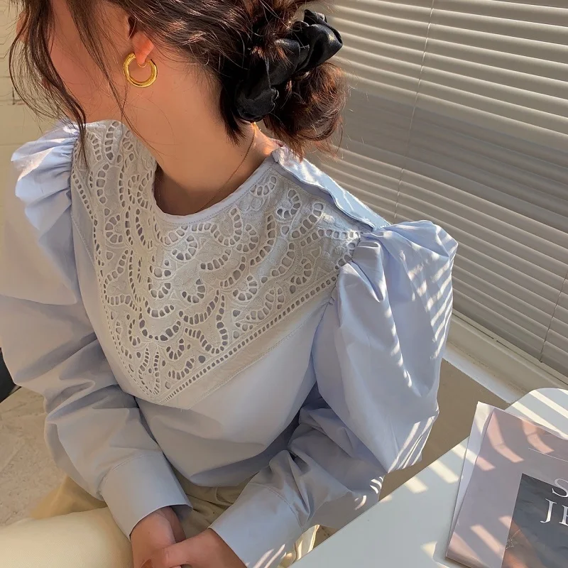 

2021 Spring Chic Hollow Out Flower Lace Blouses Shirt Women Sweet Puff Sleeve Loose Femme Blusas