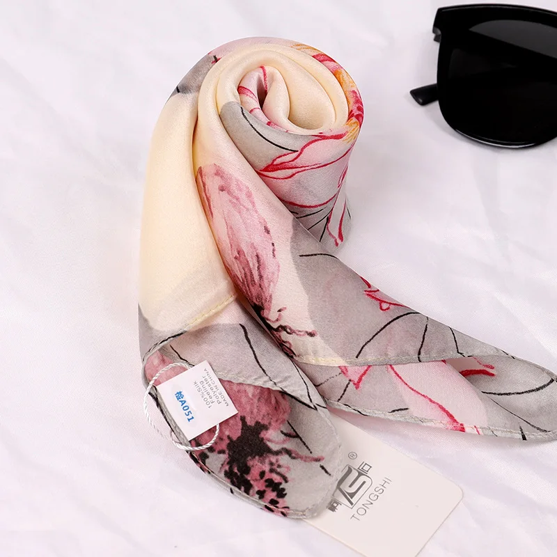 

2020 new imitation silk scarf breathable ladies headband new silk satin printing 50 small square scarf wholesale