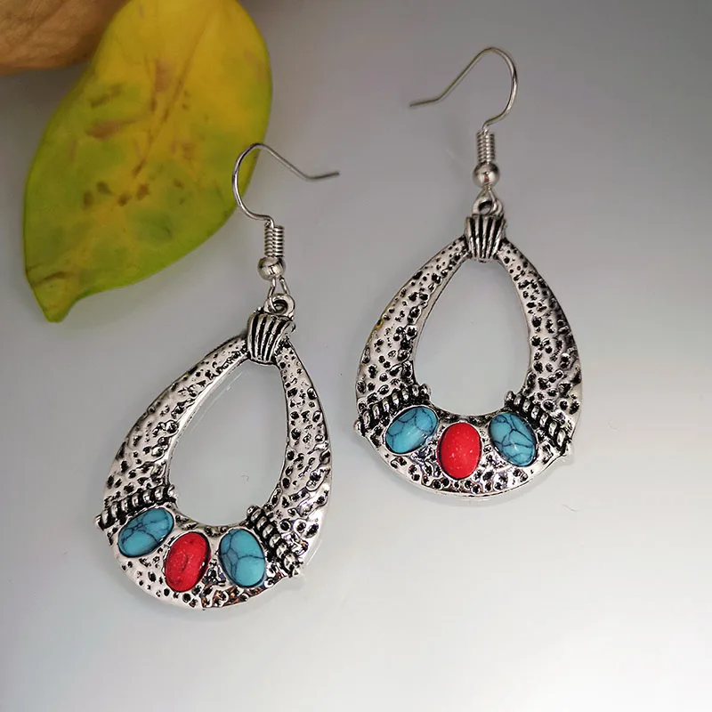 Женские серьги-кольца в этническом стиле |