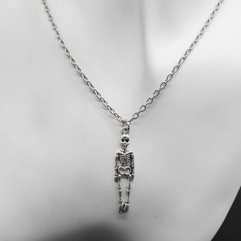 

2020 New Fashion and Popular Halloween Retro Skull Necklace alloy necklace