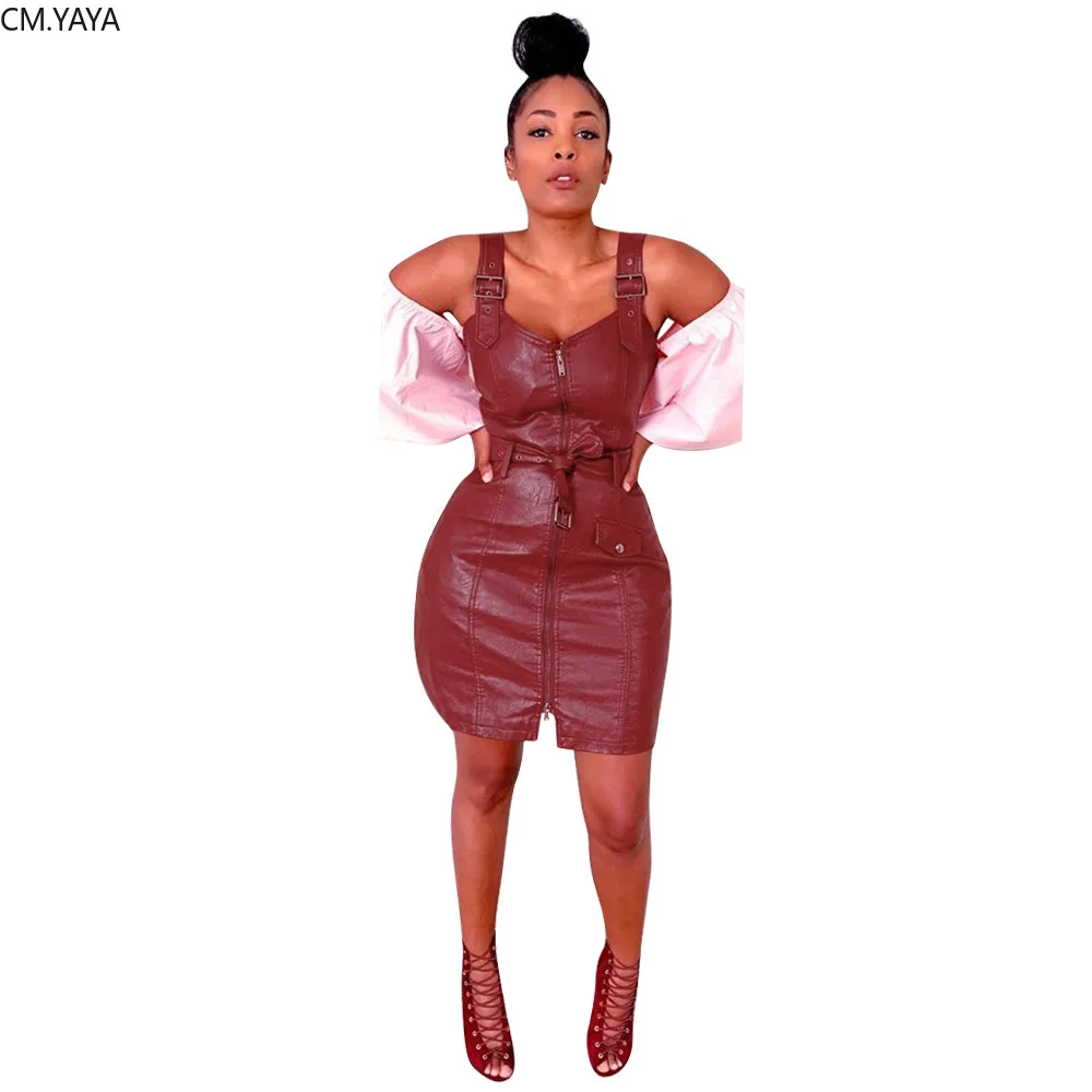 Женское облегающее платье-миди из искусственной кожи на тонких бретельках |