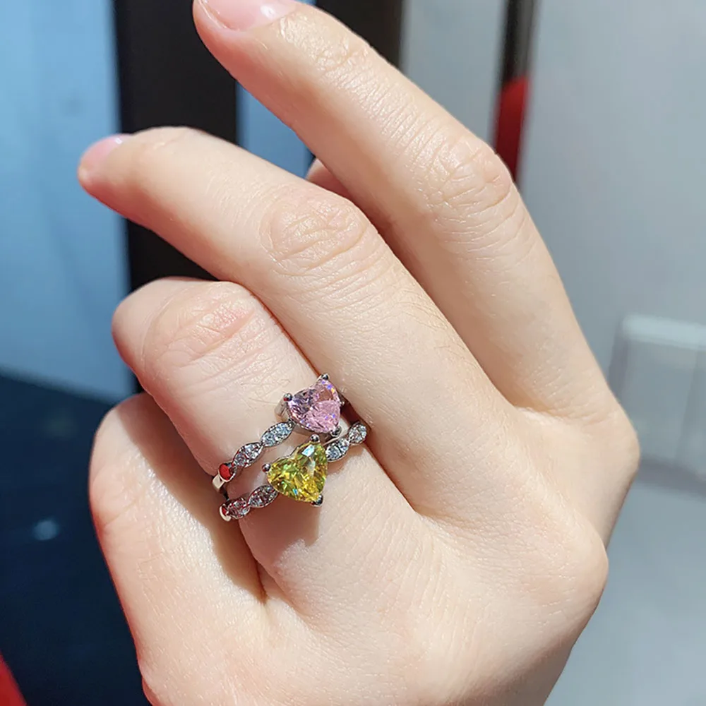 

Кольцо женское из серебра 925 пробы с бриллиантом, 6 х7 мм