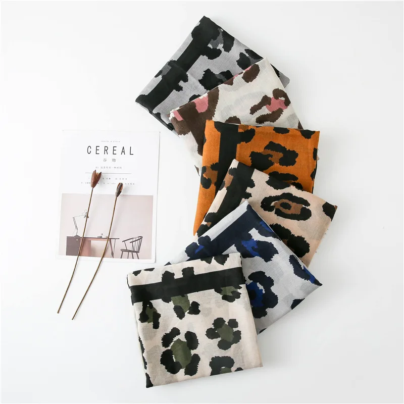 Легкие шарфы модная женская шаль с леопардовым принтом и мягкими кисточками для