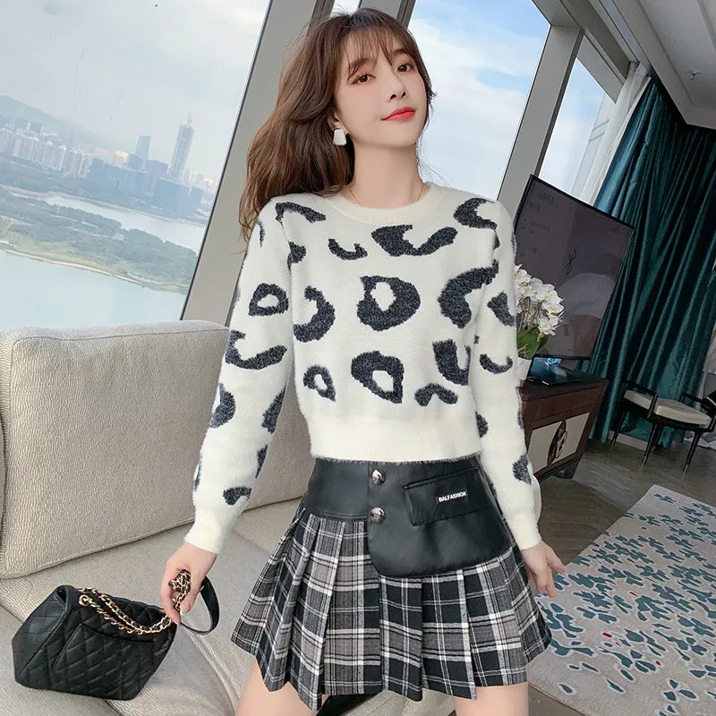 

2021 New Spring Autumn Sweater Suits 2 Piece Set Women Soft Mohair Leopard Short Sweaters PU Patchwork Plaid Pleated Skirt Sets