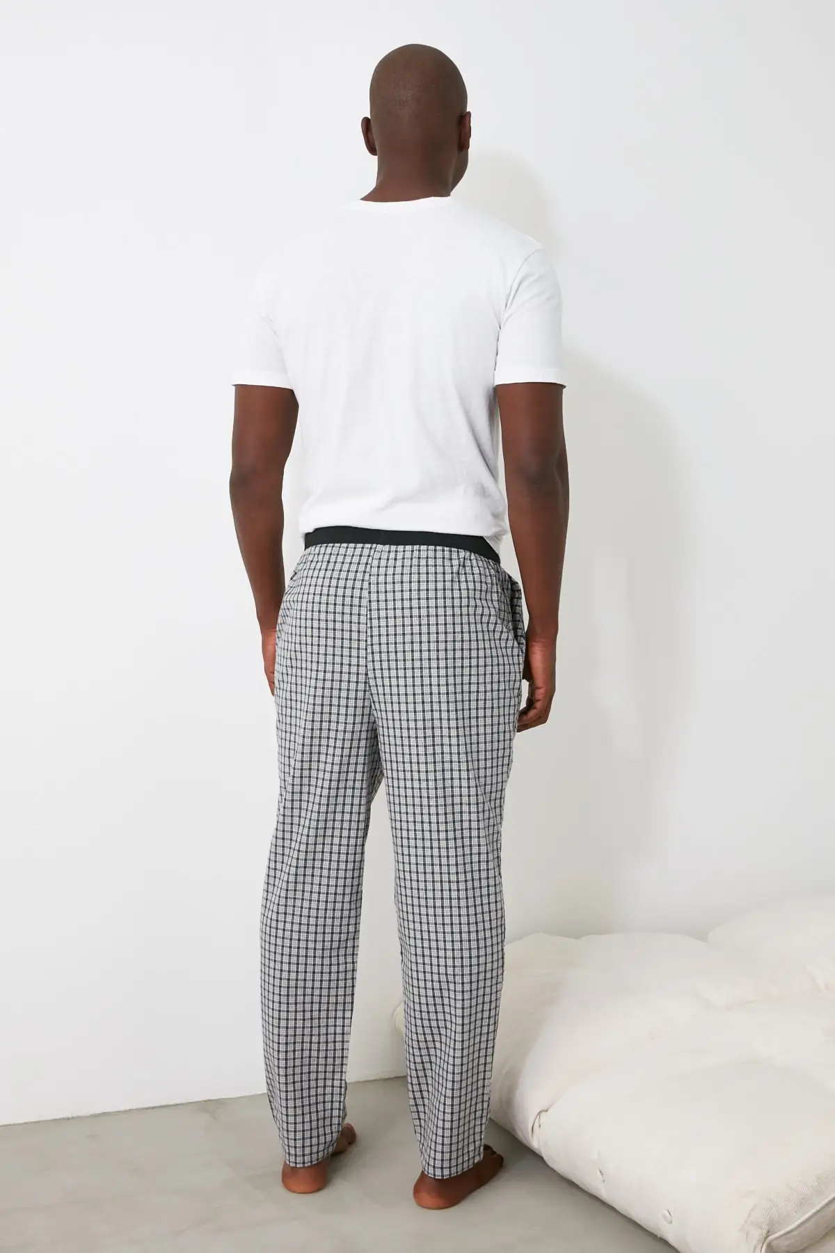 

Trendyol Plaid Woven Sleepwear Six THMAW21PJ0029