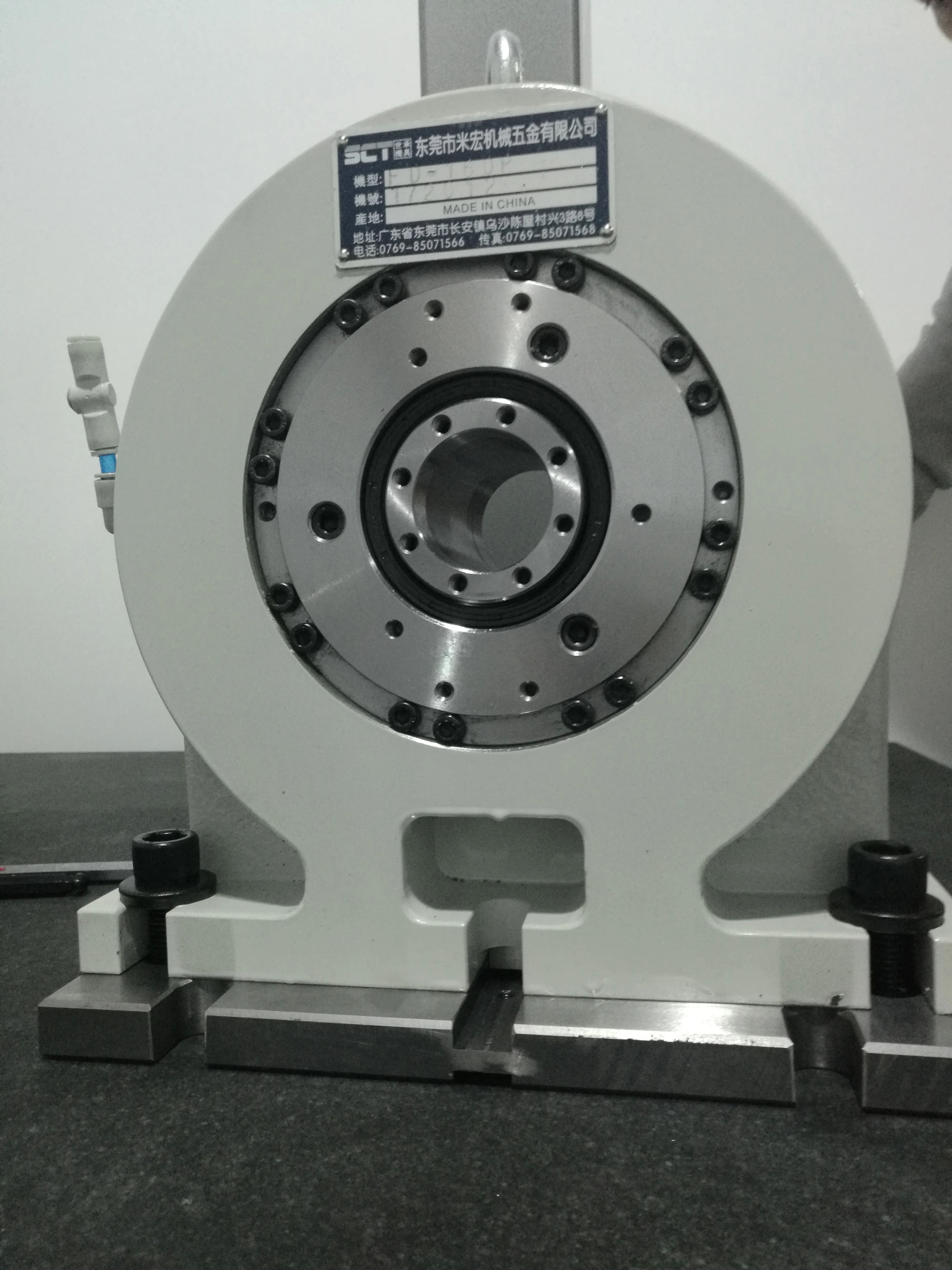 Заводская поставка вращающийся стол с ЧПУ центральной высотой 135 мм Круглым