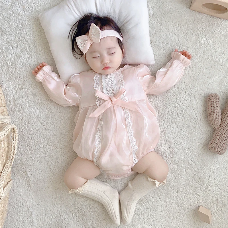 

Newborn Baby Girls Bodysuit Long Sleeve Luxury Lace Jumpsuits For Girls Summer Rompers+Bowknot Hairbands Princess Girl Playsuits
