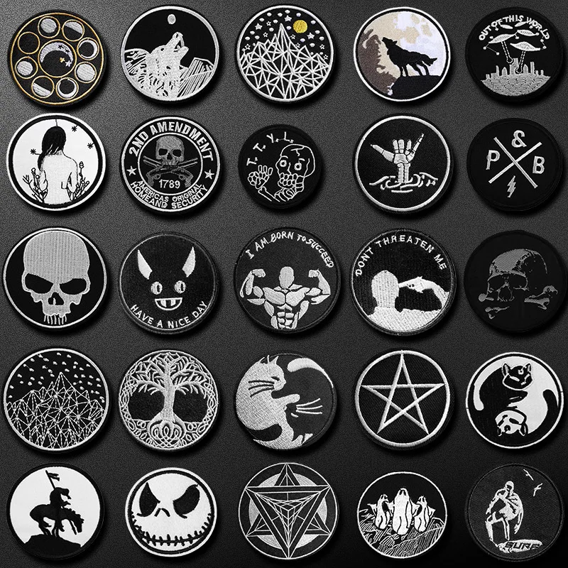 

Punk Round badge Black and white Clothe Embroidery Patch Applique Ironing Clothing Sewing Supplies Decorative Badges Patches