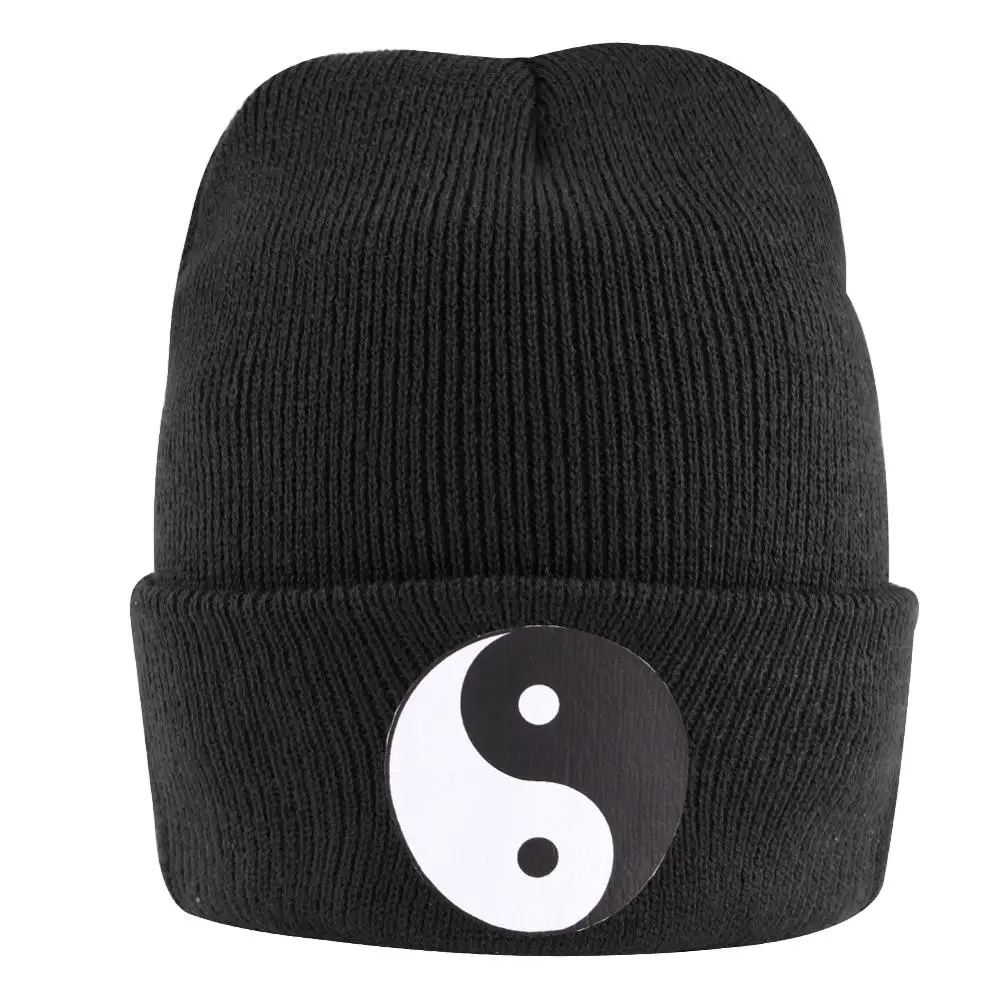 Черная зимняя теплая шапка для скейтера большая трикотажная с логотипом