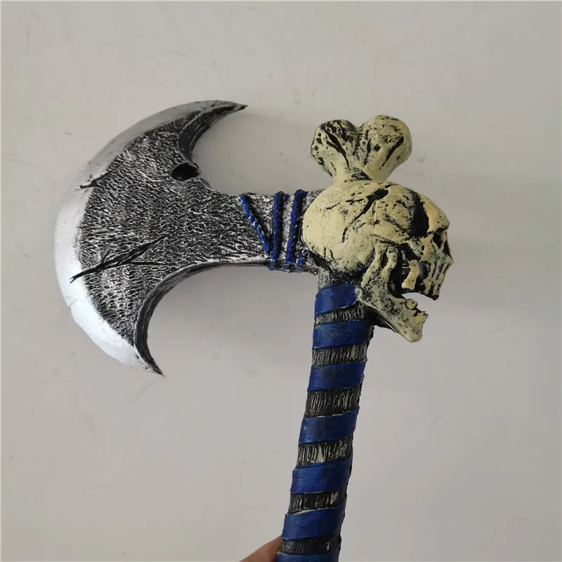 

Cosplay Blue Skull Axe Prop Halloween Role Playing Movie Game Anime Cosplay Axe Model PU Prop Weapons Holiday Gift 59cm