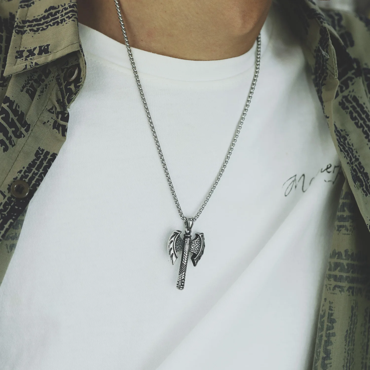 

GorGor Necklace Men Stainless Steel Pattern Battle Hatchet Pendant Vintage Style Individuality Party Accessories TX-1739