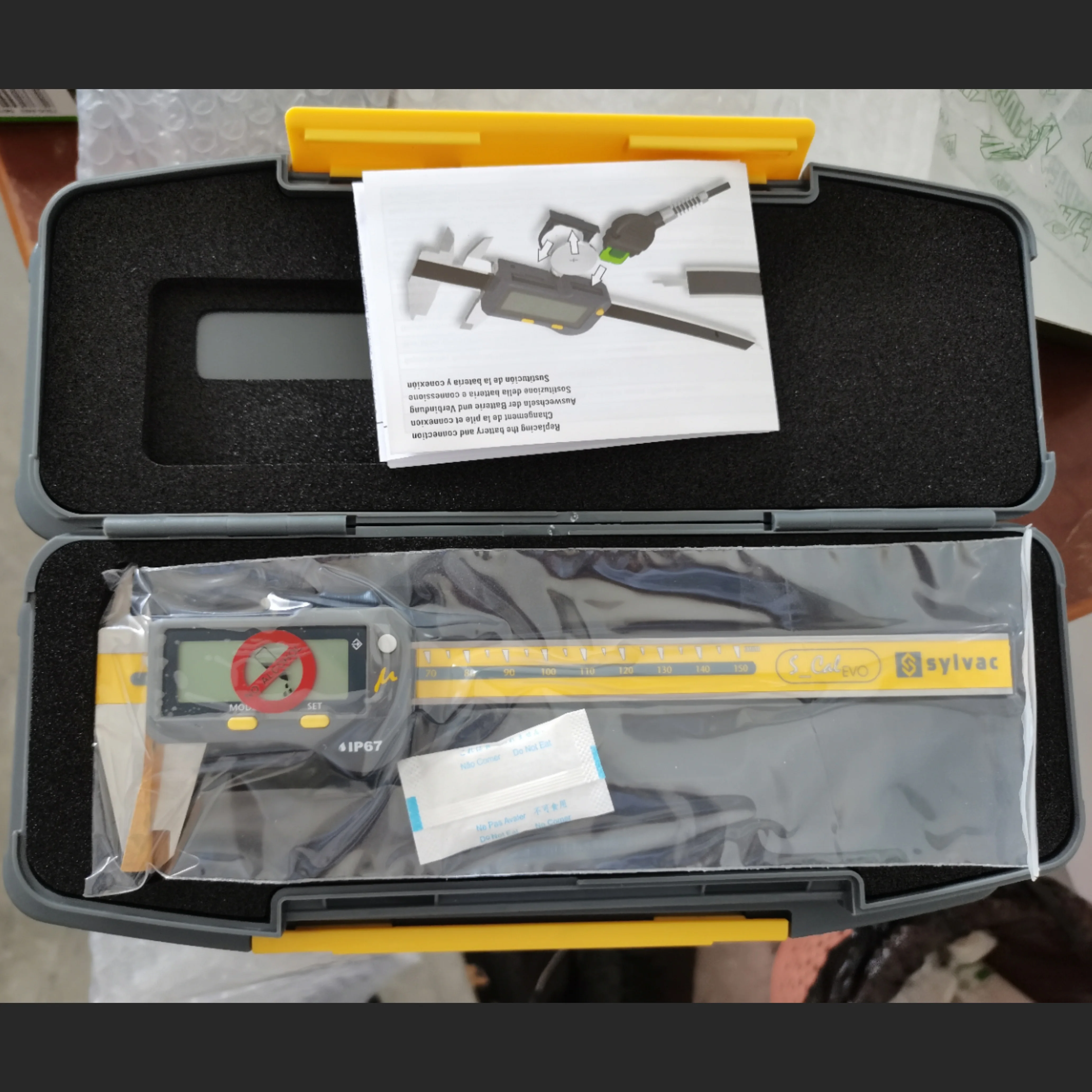 

SYLVAC Measuring Range 0-150mm 0-6inch Resolution 0.001mm/.00005" IP67 Abs System S_Cal EVO um Digital Calipers 810.9702