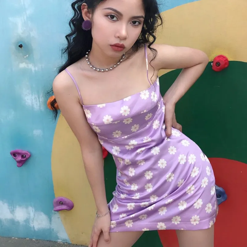 2020 женское сексуальное короткое платье на тонких бретелях повседневное