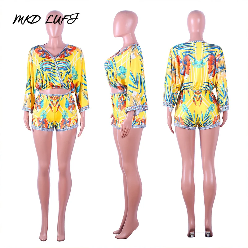 Bohemian Printed Long Sleeve V Neck T Shirt Tops &amp Elastic Waist Skinny Shorts Set Casual Summer Beach 2 Piece Outfits for Women | Женская