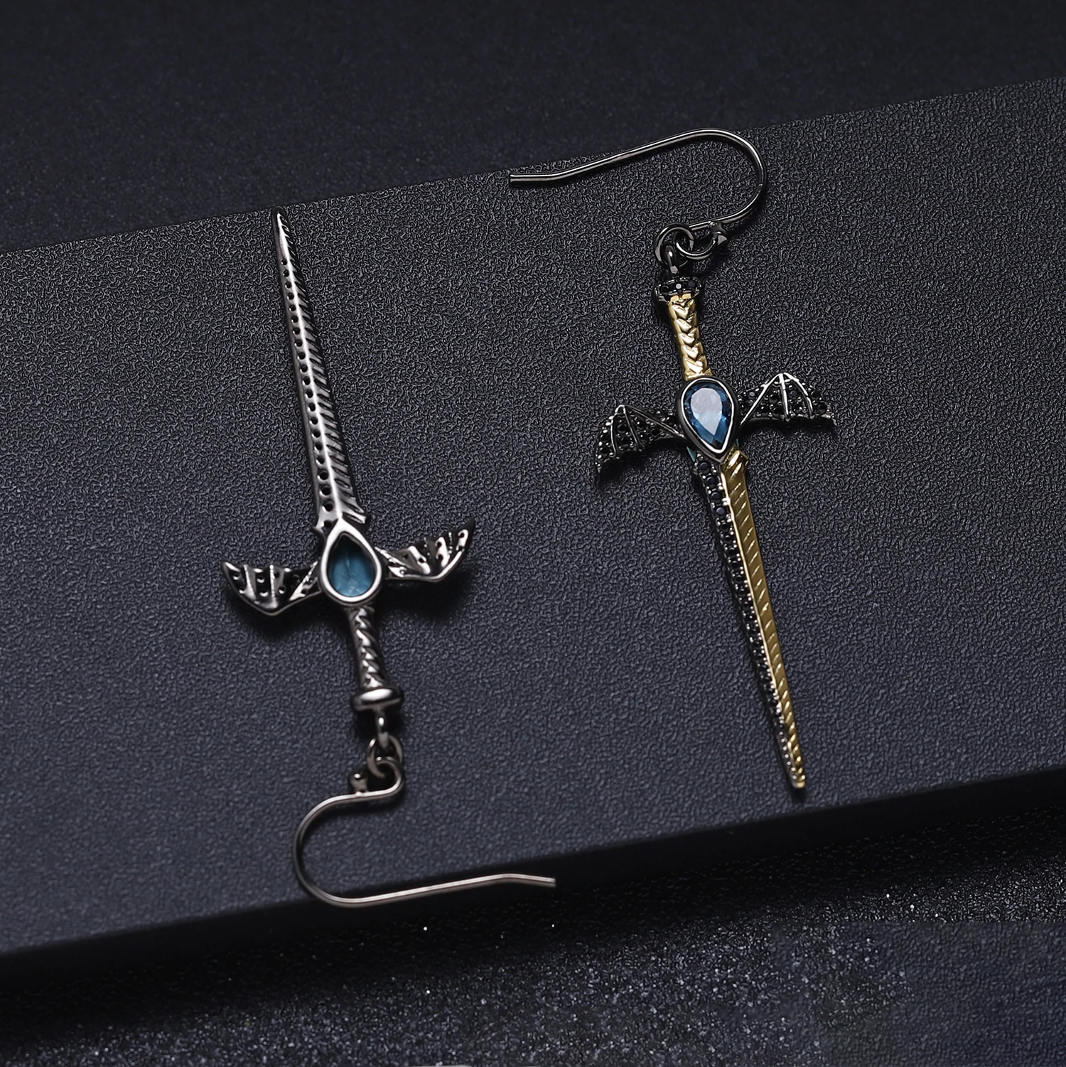 Beste GEM'S BALLET Natuurlijke Londen Blue Topaz Vintage Bat Wing Zwaard Drop Oorbellen 925 Sterling Zilveren Oorbellen Voor Vrouwen Fijne Jewelr