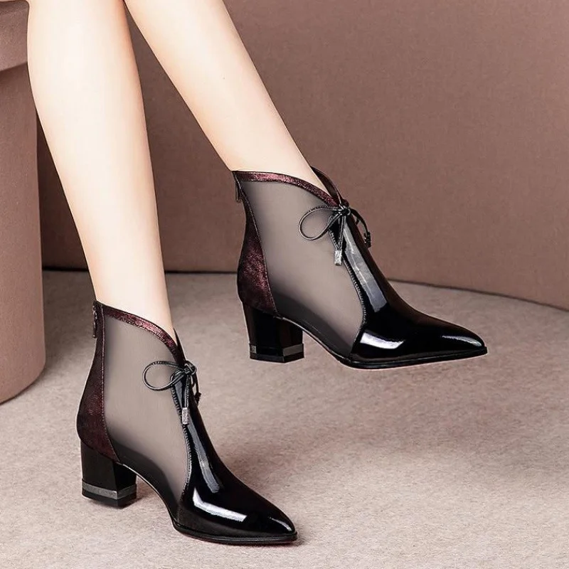 Пикантные модные женские туфли на каблуках с круглым носком Новинка 2019 года