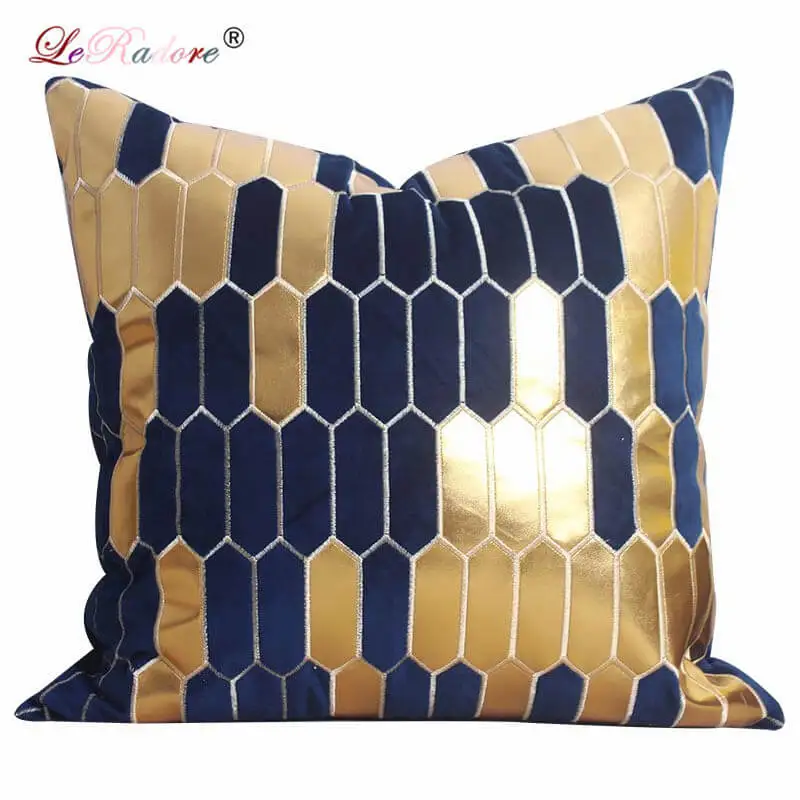 Новый однотонный чехол LeRadore 2018 из бархата с вышивкой в простом стиле Чехол на