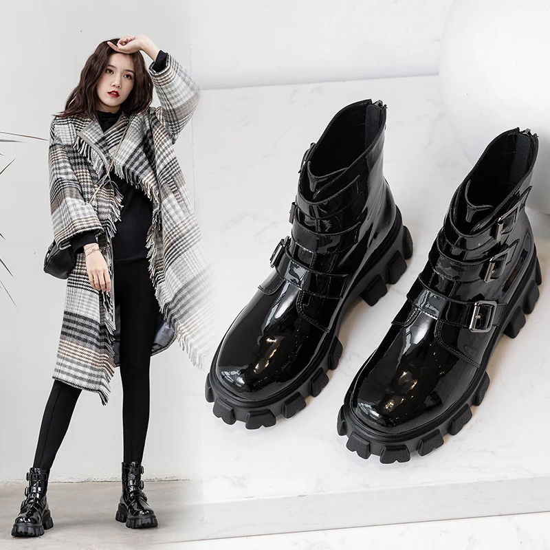 

Женские мотоциклетные ботинки, из лакированной кожи, с круглым носком, на платформе, на молнии, с ремешком и пряжкой, зимние