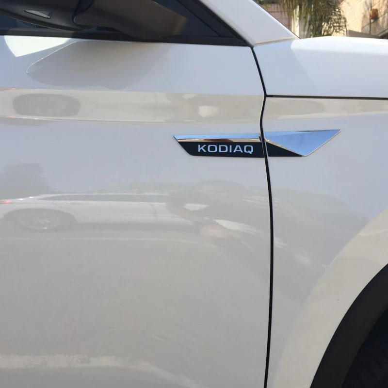 

Значок на эмблему крыла и бокового крыла автомобиля из АБС-пластика для Skoda Kodiaq Karoq 2017 2018 2019, оригинальные внешние автомобильные аксессуары