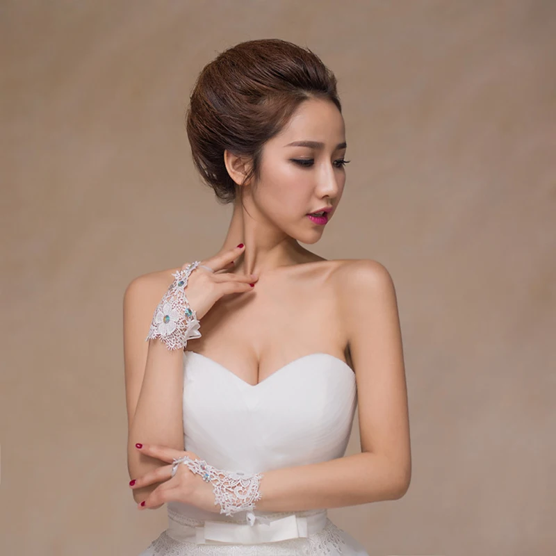 Недорогие свадебные перчатки для невесты без пальцев с бисером и кристаллами