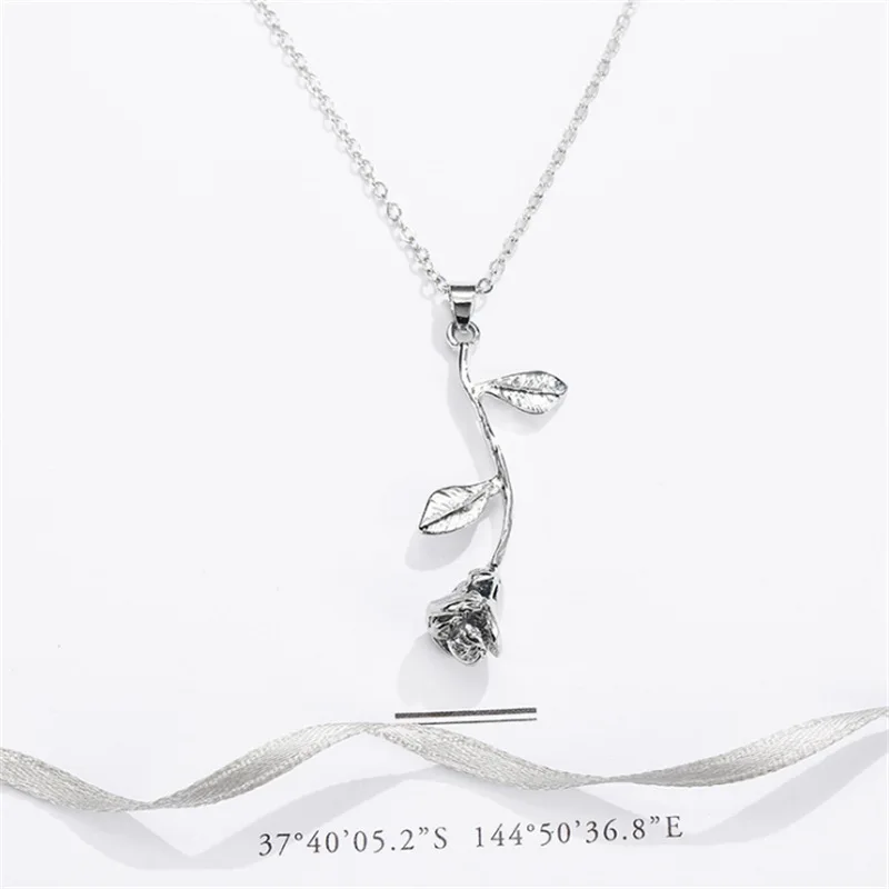 

Popular Rose Pendant Necklace All-match Simple Flower Necklace Sweater Chain Female