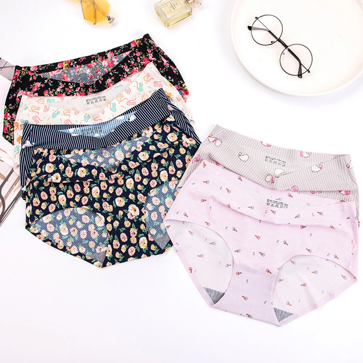 

2 PCS Panties Ice Silk Kawai Full Printed Cotton Crotch Mesh Breathable Comfortable Summer Cool Women Flexible Knickers Sleep