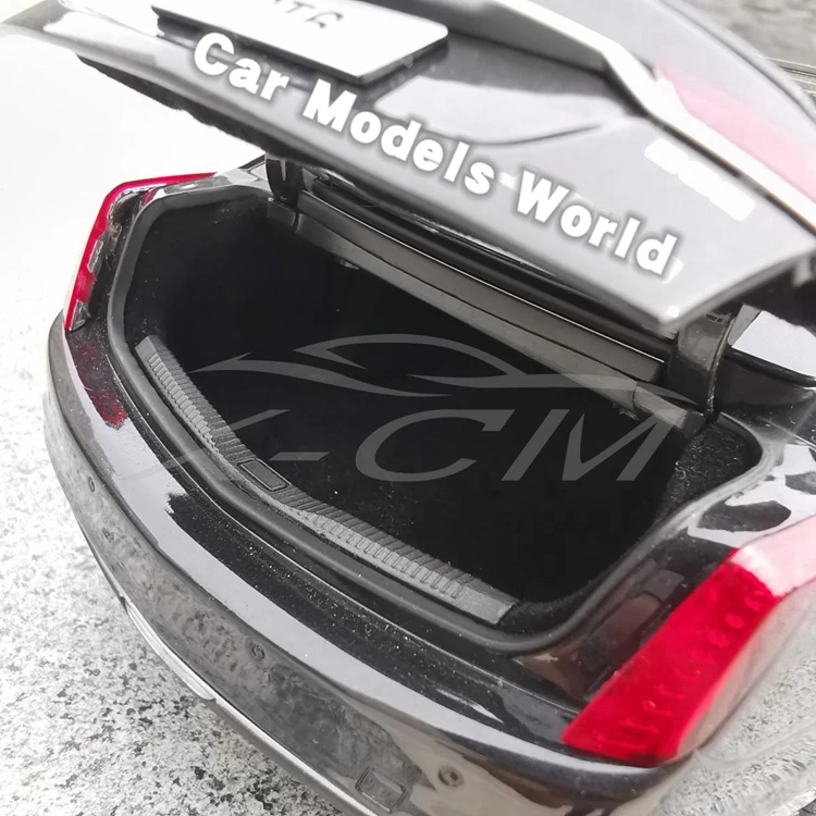 Литая под давлением модель автомобиля для нового CT6 1:18+ маленький подарок