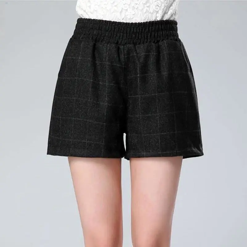 

2020 New Autumn Winter Women Korean Styles Shorts Female Fashion High Waist Plaid Wide Leg Elegant Casual Loose Shorts