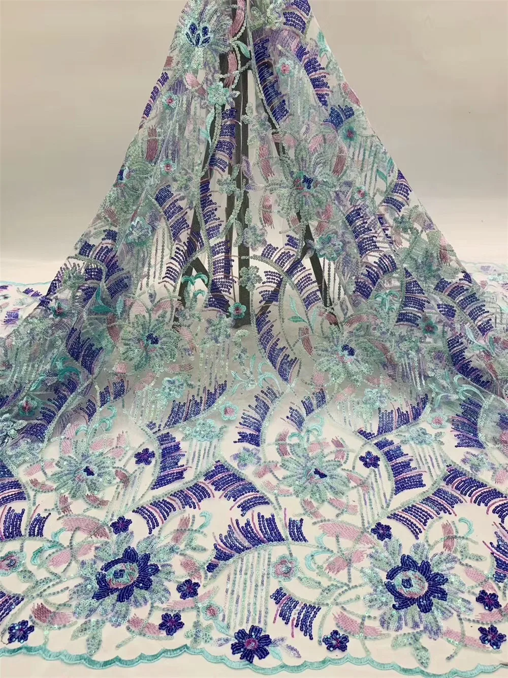 

Noble African Sequins Lace Fabric French Embroidery Multicolor Sequin Tulle Fabric African Lace Fabric For Aso Ebi Wedding CDF-1