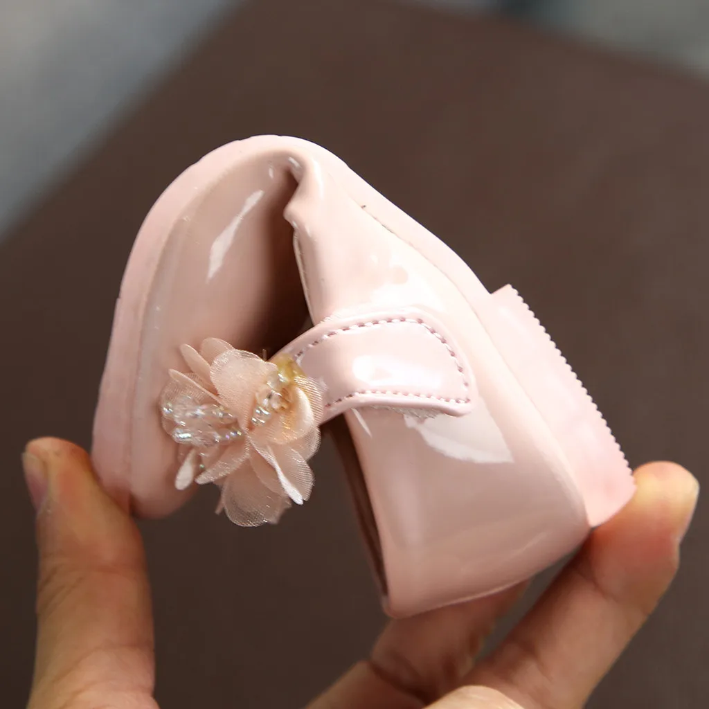 С украшением в виде кристаллов принцессы кожаные ботинки для детей ясельного