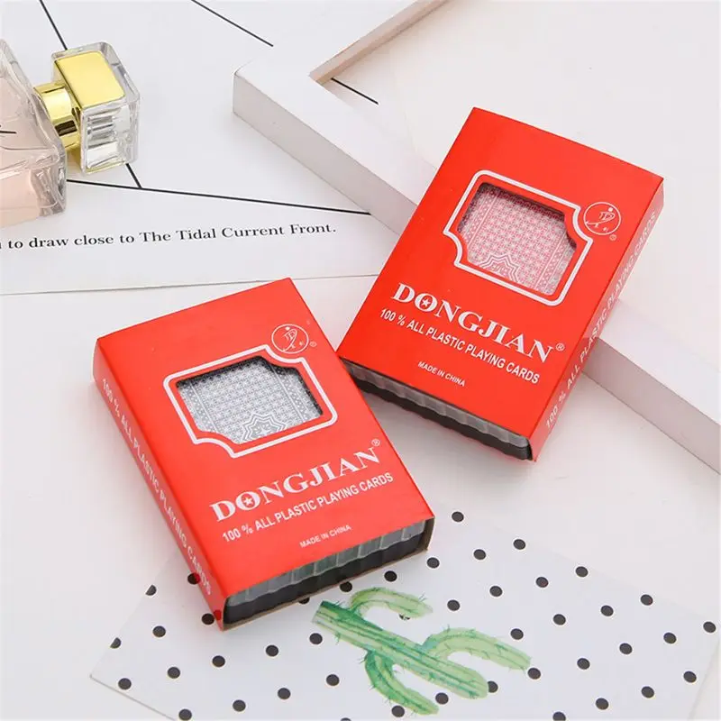 

Playing CardsQuality Waterproof PVC Plastic With Plastic Box 54pcs Deck Poker Classic Magic Tricks