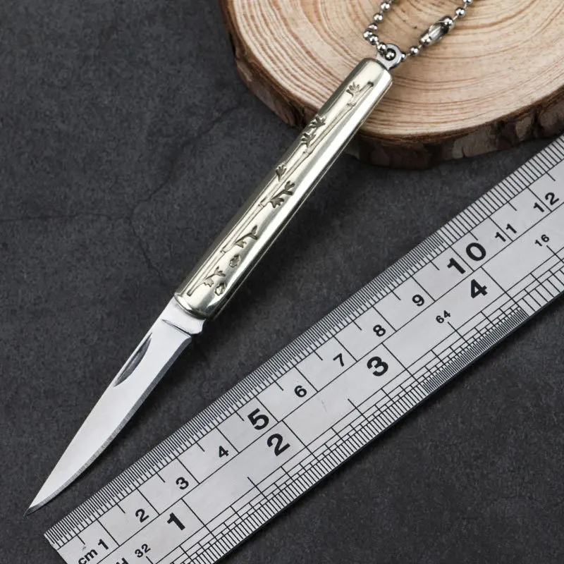 

2021 New Grid Folding Knife CS Go Bamboo Knives Key Chain Survival Tool Hunting Military Knives for Man Women Drop Shipping