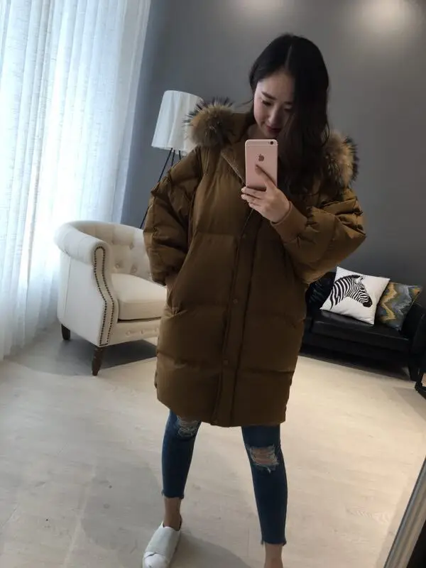 Женский пуховик на утином пуху куртка большого размера с натуральным мехом енота