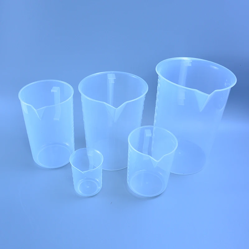 Мерный пластиковый лабораторный стакан с ручкой 5000 мл 1 шт. | Канцтовары для офиса