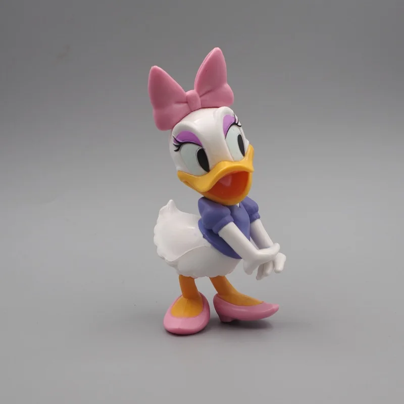 

Disney Set 2 Classic Cartoon Ducks Donald Duck Keychain Daisy Doll Decorations Key Chain Doll Model Accessories Keyring
