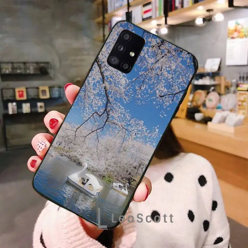 

Beautiful Japanese cherry blossom street view Phone Case For Samsung A32 A51 A52 A71 A50 A12 A21S S10 S20 S21 Plus Fe Ultra