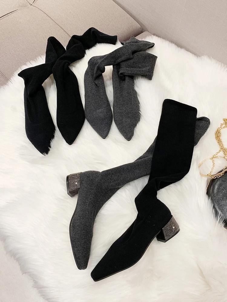 Женские высокие сапоги выше колена модная блестящая зимняя обувь на каблуке с