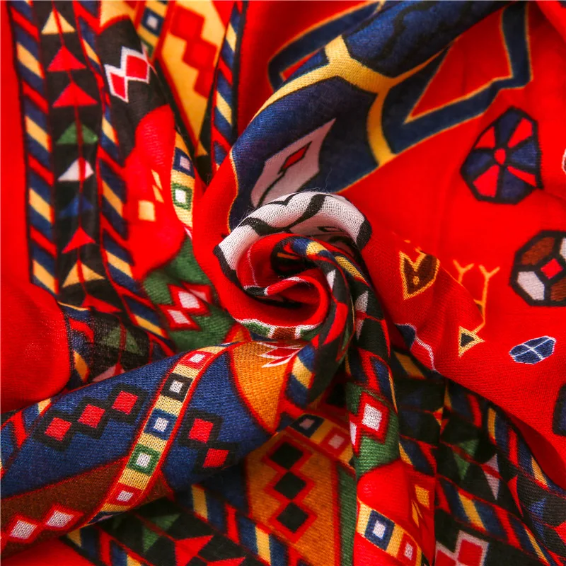 

2020 Luxury brand Lady cotton material scarf Autumn and winter Fashion Cotton silk scarves women's Print beach New quality shawl