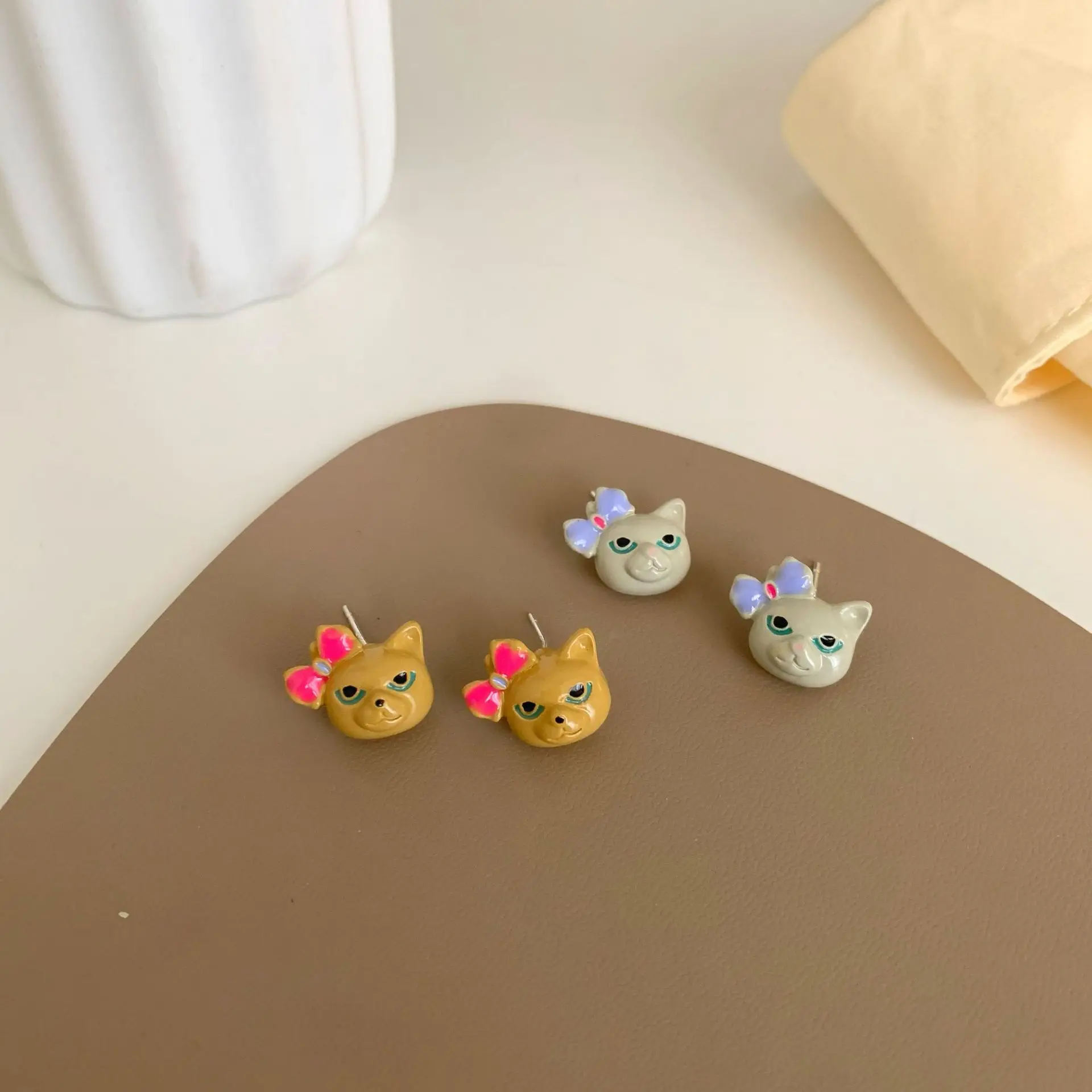 

S925 Silver Needle Cute Bowknot Cartoon Cat Stud Earrings Temperament Dripping Glaze Kitten Ear Clip Earring for Women Girl