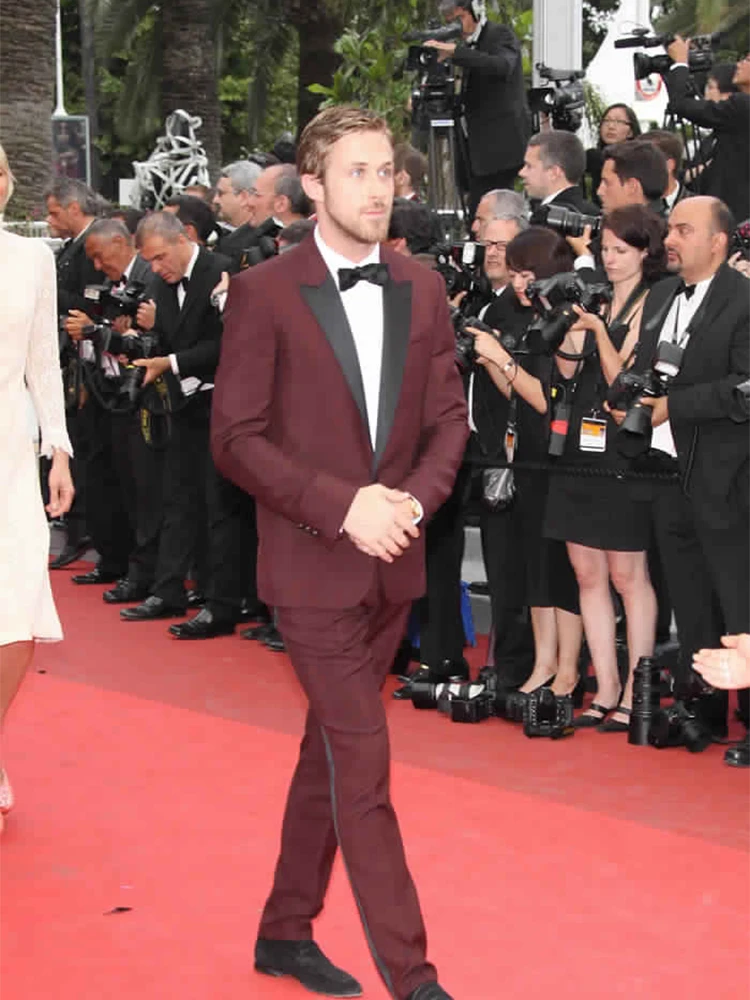 Темно-бордовый смокинг мужской классический свадебный костюм темно-бордового