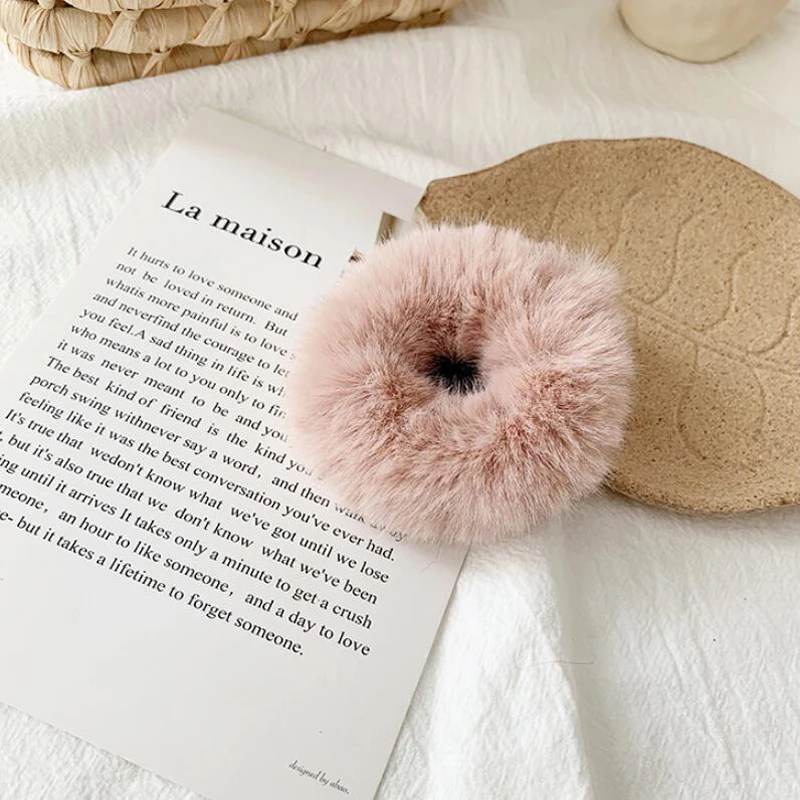 

Lot 100Pcs Mix Color Scrunchie Winter Warm Hair Soft Mink Faux Fur Women Girls Elastic Rope Rubber Band Headwear