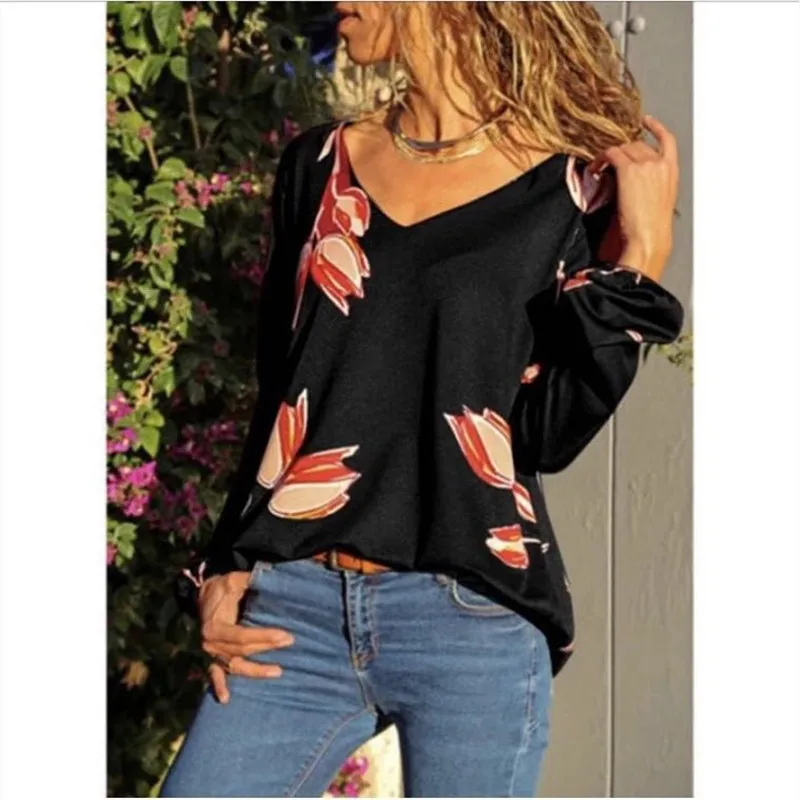 Женская рубашка с цветочным принтом Blockbuster длинным рукавом и v-образным вырезом |