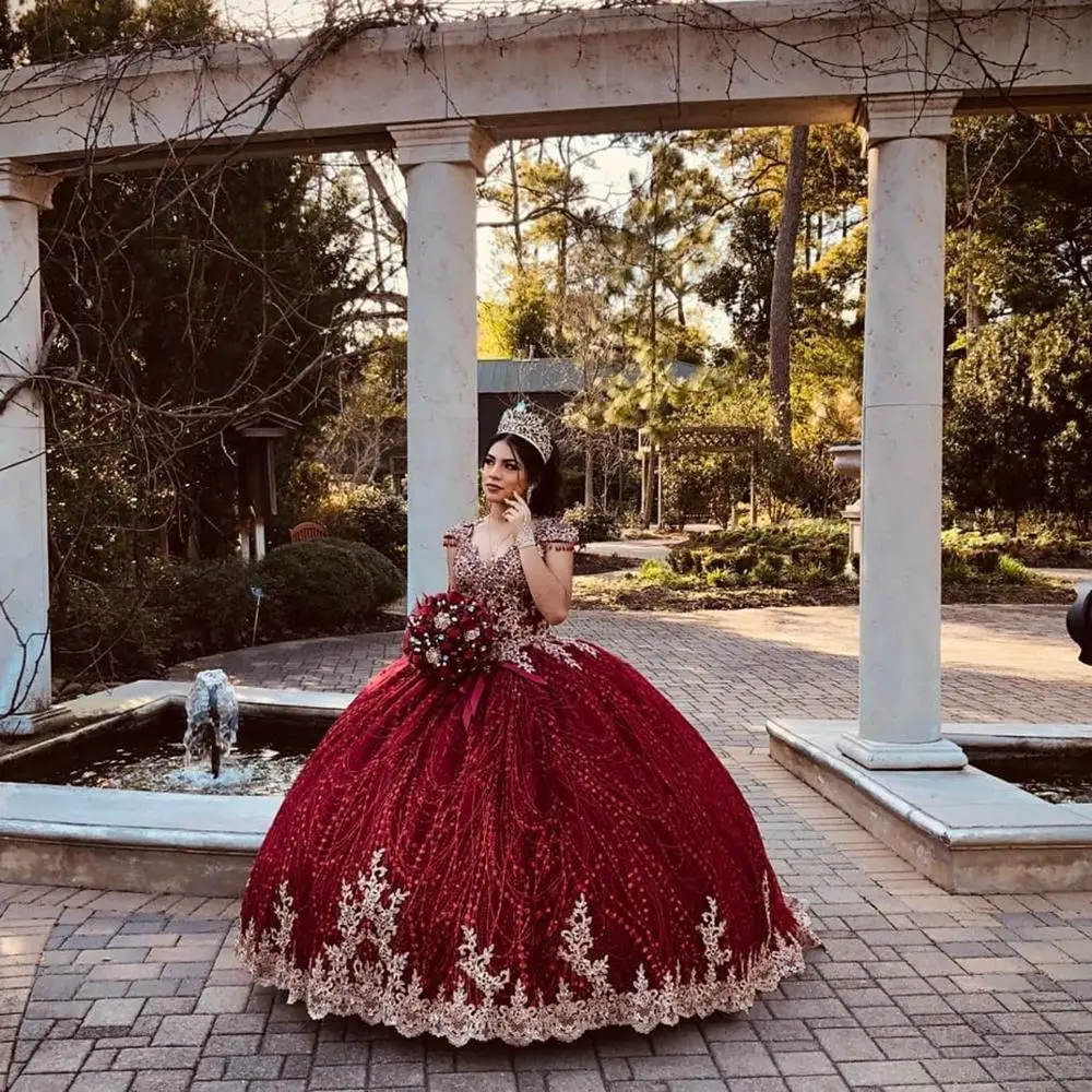 2020 Red Beaded Ball Gown Quinceanera Dresses Gold Beads Sweet 16 Dress Pageant Gowns vestido de 15 anos años quinceañera | Свадьбы и